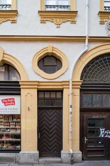 Barockes Wohnen Am Marktplatz-Stadtmitte Würzburg Esterno foto